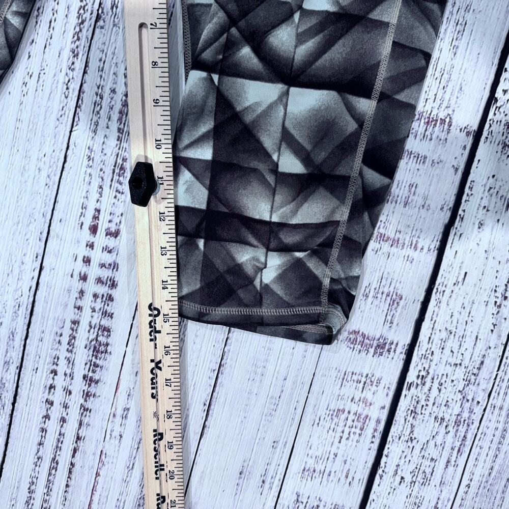 Athleta Sonar Capri Tight Leggings Gray Geometric Women's L - Picture 6 of 6